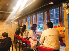 等位区-放哈·甜醅子奶茶创造者(正宁路店)