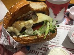 -The Habit Burger Grill 哈比特汉堡(爱琴海店)