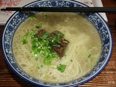 -东大桥小国抻面烧烤(长通路店)
