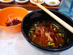 麻辣哨子面-乡党臊子面(丰庆公园店)