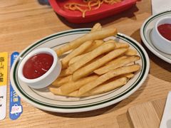 -菲滋意式餐厅(金华银泰城店)