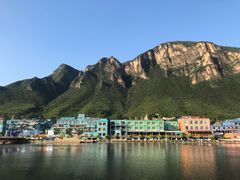 -百里峡七彩艺术小镇