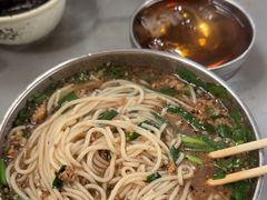 -正宗杨记普洱酸醋米线(总店)
