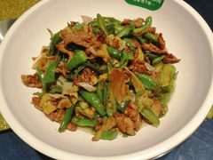 辣椒炒肉-忆江南·临江鱼馆