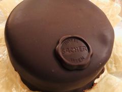 -Cafe Sacher(WIEN)