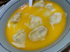 金汤黄鱼馄饨-蟹黄鱼·深夜面馆(巨鹿路店)