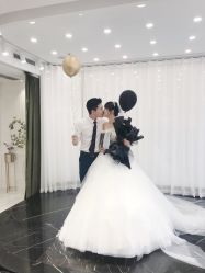 -拉瑞娜LaReine婚纱礼服高级定制