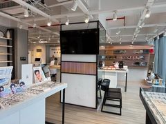 -瑞司视光眼镜·蔡司战略合作眼镜店(新街口店)