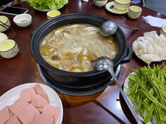 -菌之家·专业纯野生菌火锅·特色炒菌