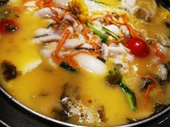-山城外·非遗酸菜鱼(蜀都万达店)