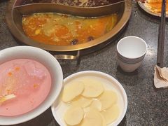 -小天鹅火锅·一线江景洪鼎旗舰店(洪崖洞店)