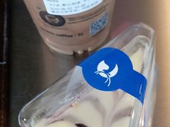 芝士蓝莓蛋糕-luckin coffee瑞幸咖啡(大冲商务中心D座店)