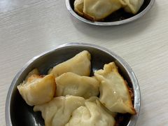 -黄阿姨锅贴大王(万航渡路店)