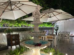 -Mark&Mars Restaurant