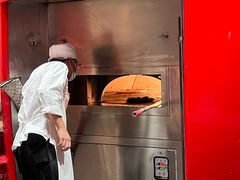 -城市大道红炉披萨烘焙坊