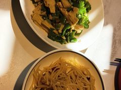 -湘西小馆(滨河路店)