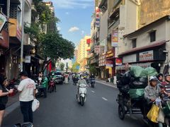 -Bánh Mì Huynh Hoa