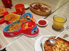 -必胜客(证大大拇指店)