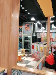 -卡通尼乐园(五彩世界店)