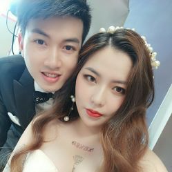 -现代经典婚纱摄影