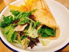 蜂蜜火腿三角豆泥拉法-HELLO 27 意面·沙拉·帕尼尼