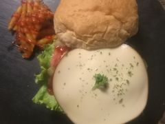 -HIGH FIVE哈福手工汉堡(桂林路店)