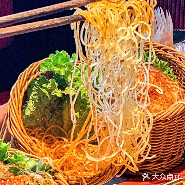 广州‼️终于有火爆成都的瀑布土豆丝吃了[流泪]