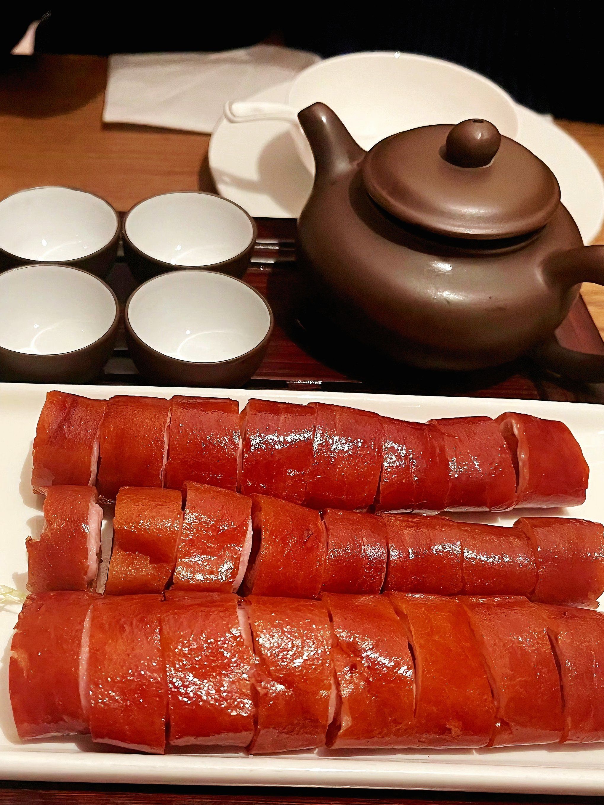 这个脆皮肥肠配茶,乖乖,也太秀了!