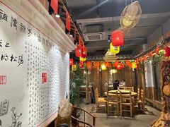 -头上红煨盐鸡·非遗院子餐厅