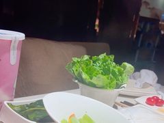 -海底捞火锅鲜切牛肉主题店(长寿路店)