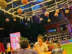 -刘姐啤酒鱼民族演艺餐厅(西街总店)