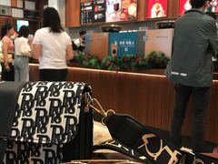 大堂-星巴克臻选(广州沙面店)