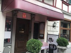 -Old Swiss House
