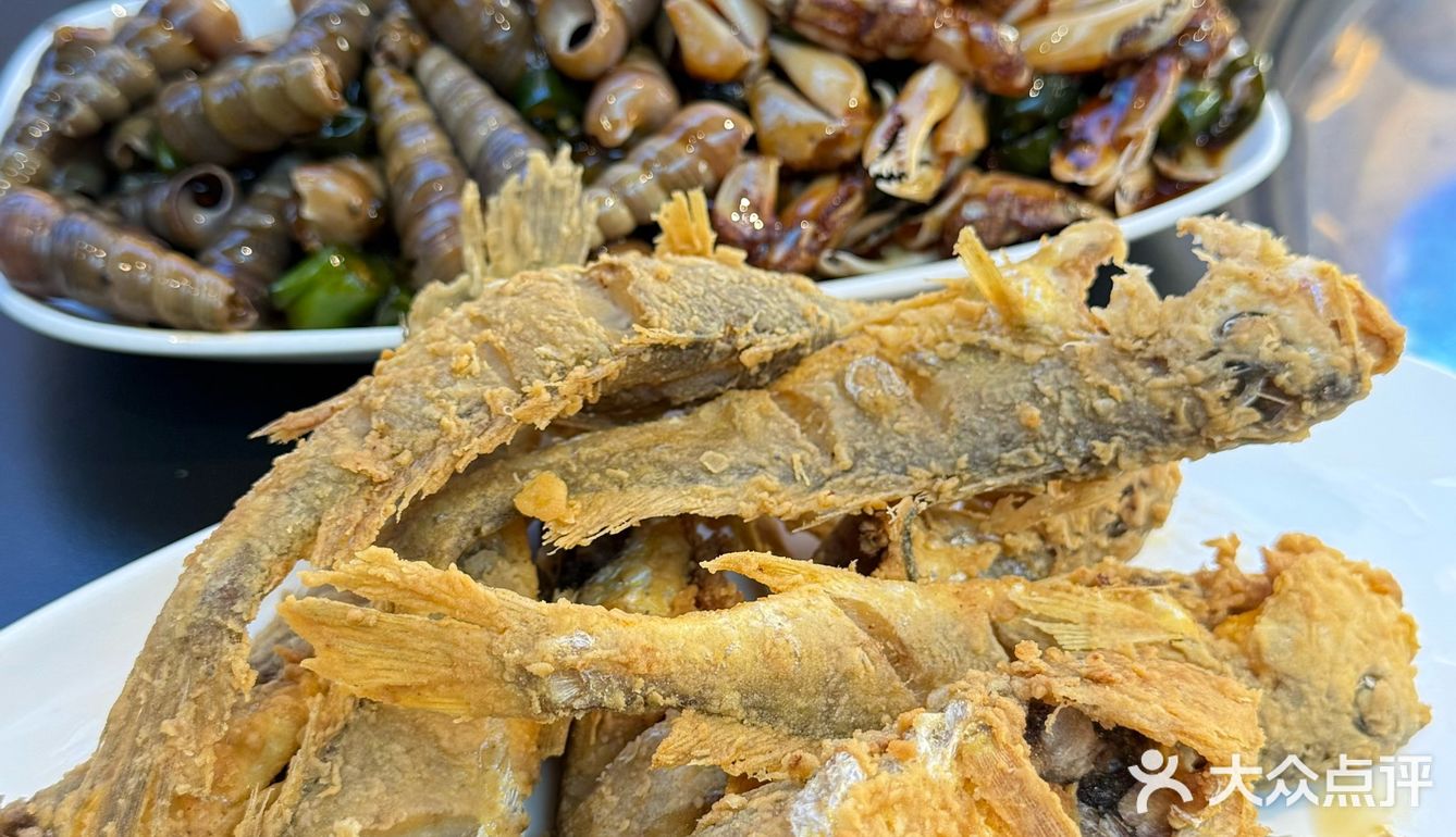 在青岛吃大锅蒸汽海鲜还得是他家 已开二十多年