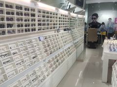 -诺柯视眼镜-蔡司依视路官方工厂店(淞南一店)