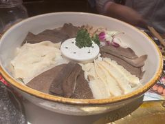 川门毛肚七绝-哥老官重庆美蛙鱼头(日月光店)