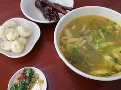 咖喱牛杂粉丝汤-佬钱湾仔(衣裳街店)