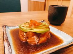 三文鱼牛油果塔-一本钓鲔鱼屋