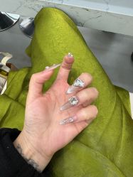 -手牵手美甲