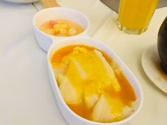 俄式黄油土豆泥配什锦水果-马迭尔西餐厅(中央大街店)