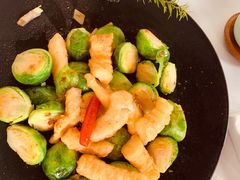 小甘蓝炒银鳕鱼-鹿鸣酒家(越秀店)