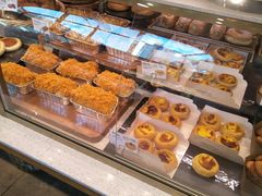 -巴黎贝甜(大宁国际商业广场店)