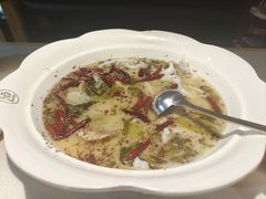 -江渔儿酸菜鱼专门店(明珠广场店)