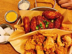 炸鸡翅一半一半-富乐满韩国正宗炸鸡韩国料理(虹泉路店)
