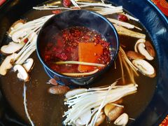 -三江两海老火锅(北京首店)
