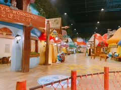 -蓝精灵乐园·世茂精灵之城主题乐园