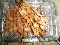 5bd8dcd3e2b60492a9ec9a8d-金山烤肉(中兴公园店)