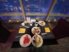 -怡豪大饭店·银顶旋转餐厅