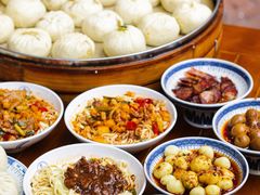 七品酱肉包-李与白包子铺(桐梓林店)