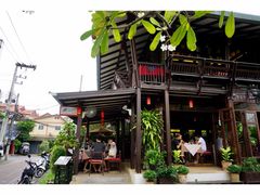 -Dash Teak House